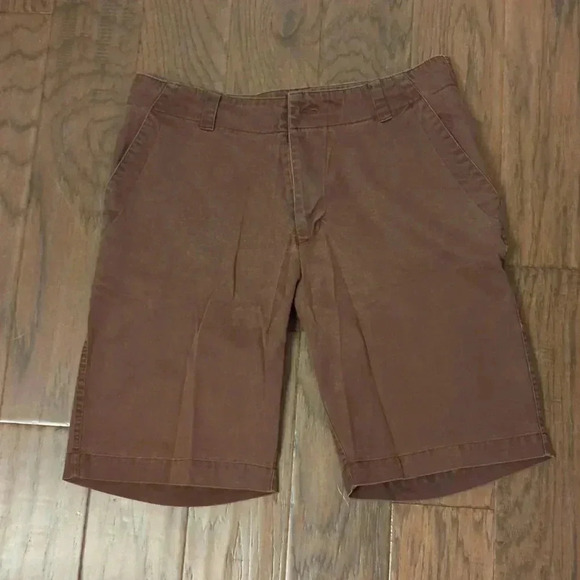 Bermuda  Shorts - Picture 2 of 7